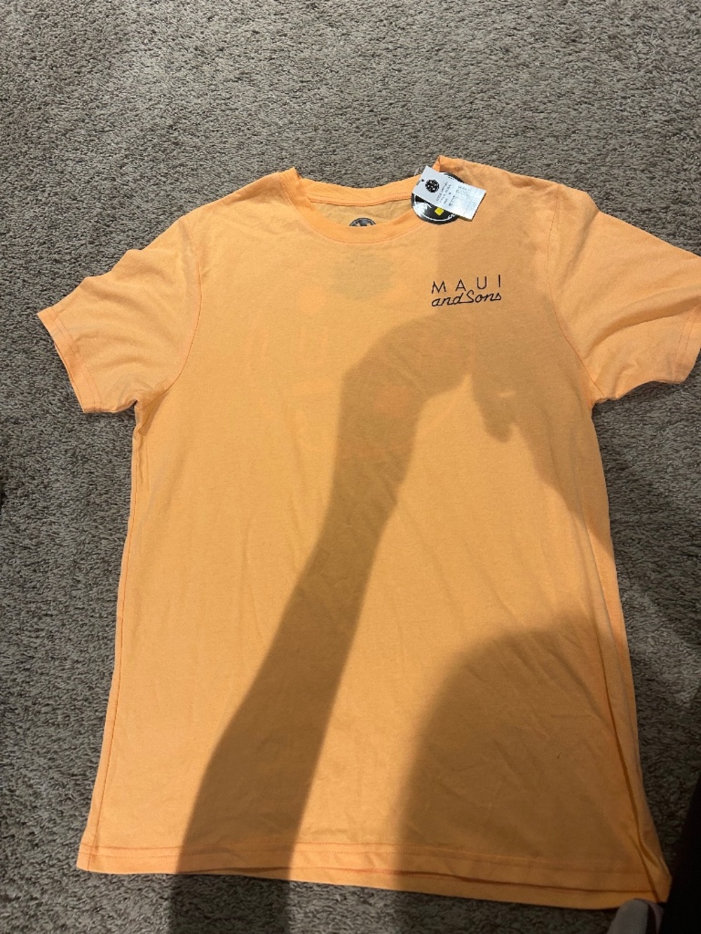 Maui and Sons t shirt medium